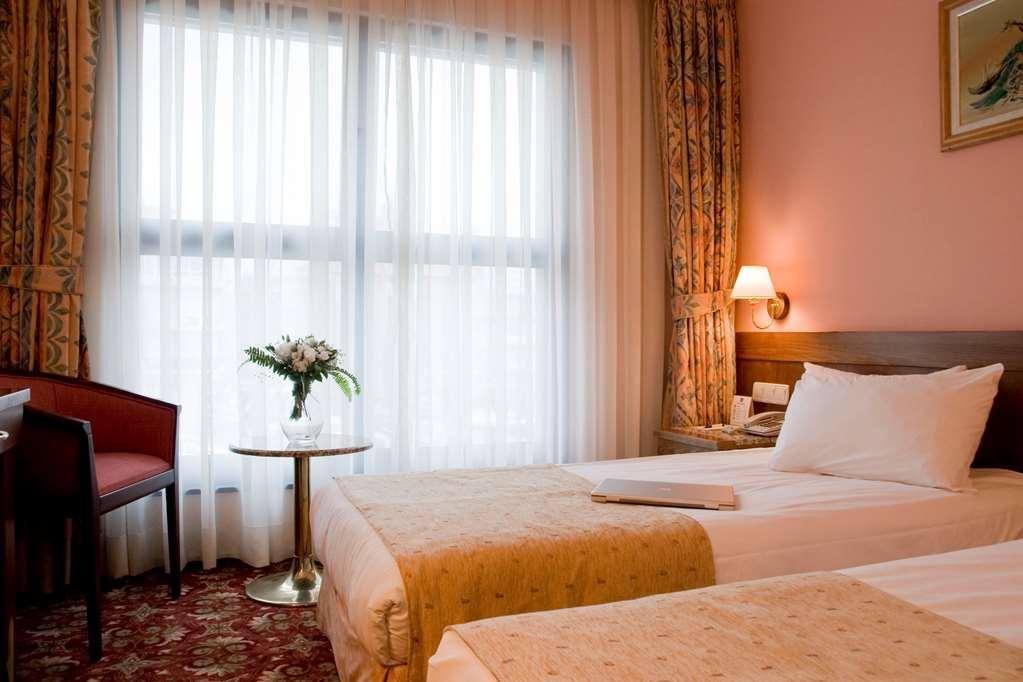 Hotel 2000 Kavaklidere Ankara Room photo
